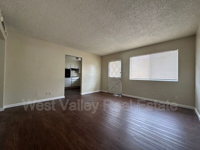 605 4th St in Taft, CA - Foto de edificio - Building Photo