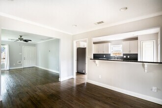 4731 Wateka Dr in Dallas, TX - Foto de edificio - Building Photo