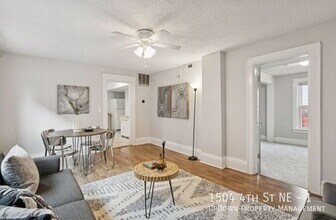 1504 4th St NE in Minneapolis, MN - Foto de edificio - Building Photo