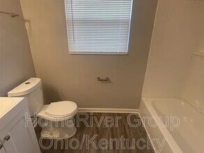 1234 Hemlock Dr in Fairborn, OH - Foto de edificio - Building Photo