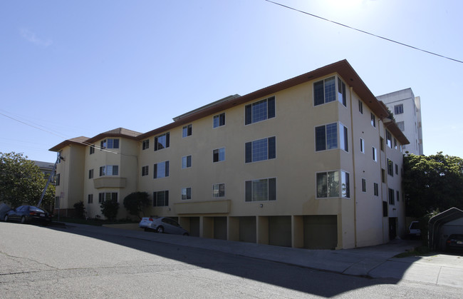 Bellevue Apartments in Oakland, CA - Building Photo - Building Photo