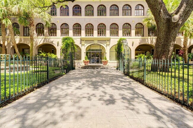 property at 2700 Albany St