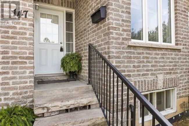147 Tresane St in Oshawa, ON - Building Photo - Building Photo