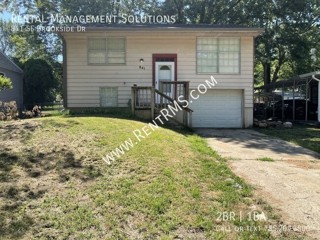 property at 841 SE Brookside Dr