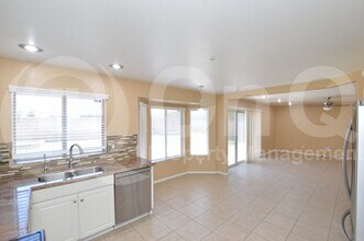 9325 E Pershing Ave in Scottsdale, AZ - Building Photo - Building Photo
