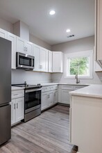 714 E Bolton St in Savannah, GA - Building Photo - Building Photo