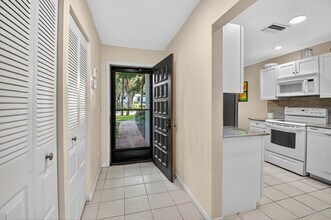 7 Southport Ln in Boynton Beach, FL - Building Photo - Building Photo