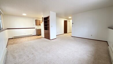 3301 2nd St N, Unit 3301 Lower Unit in Fargo, ND - Foto de edificio - Building Photo