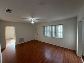 5201 1st Ave N in St. Petersburg, FL - Building Photo - Building Photo