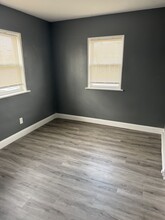 1080 W Lincoln Hwy, Unit Apt 4 in Coatesville, PA - Building Photo - Building Photo