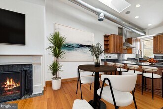 1704 19th St NW in Washington, DC - Building Photo - Building Photo