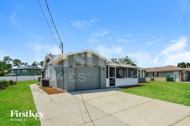 2864 Jewel Ave in Deltona, FL - Foto de edificio - Building Photo