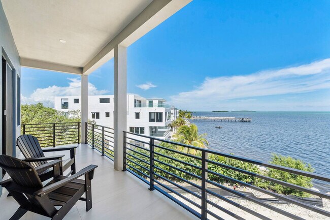 99 Seaside Ave in Key Largo, FL - Building Photo - Building Photo