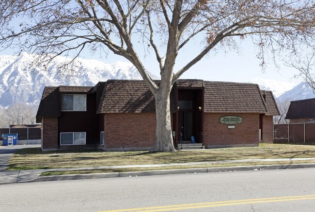 632 N Main St in Orem, UT - Foto de edificio - Building Photo