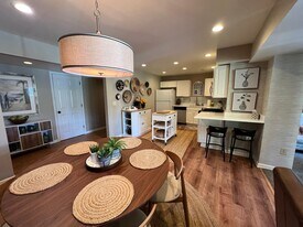 3417 122nd Pl NE in Bellevue, WA - Building Photo