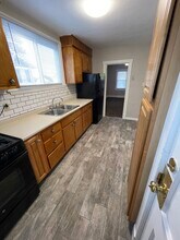 500 Mount Vernon Ave, Unit First Floor in Coraopolis, PA - Building Photo - Building Photo