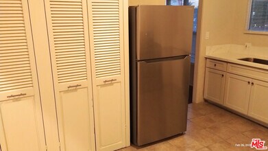 6133 Cashio St in Los Angeles, CA - Building Photo - Building Photo