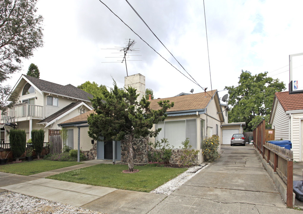 1182-1184 Junipero Ave in Redwood City, CA - Building Photo