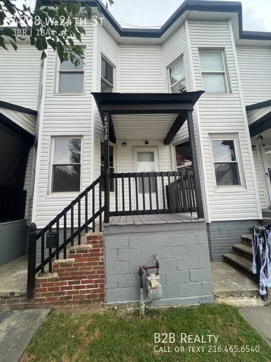 4238 W 24th St in Cleveland, OH - Building Photo