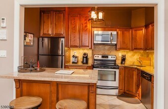 309 1st St in Hoboken, NJ - Building Photo - Building Photo