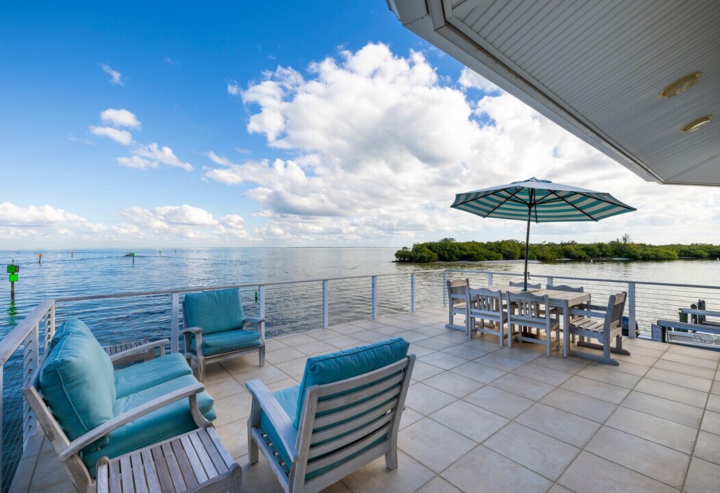 264 Harbor Dr in Boca Grande, FL - Building Photo