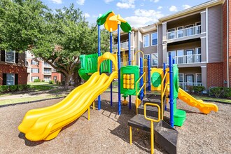 City Parc II at West Oaks Apartments in Houston, TX - Foto de edificio - Building Photo