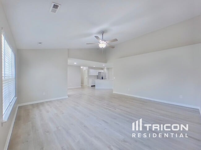 20 Landing Ln in Simpsonville, SC - Building Photo - Building Photo