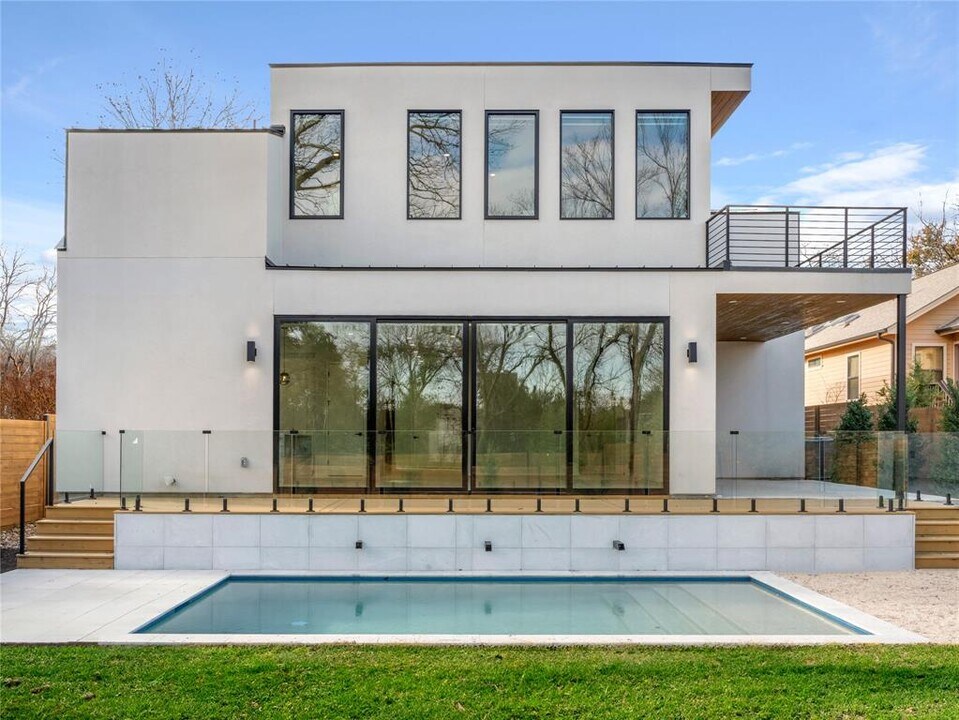 2107 Brackenridge St in Austin, TX - Building Photo