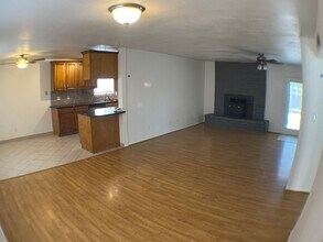 4905 E Broken Bow Dr in Flagstaff, AZ - Building Photo - Building Photo