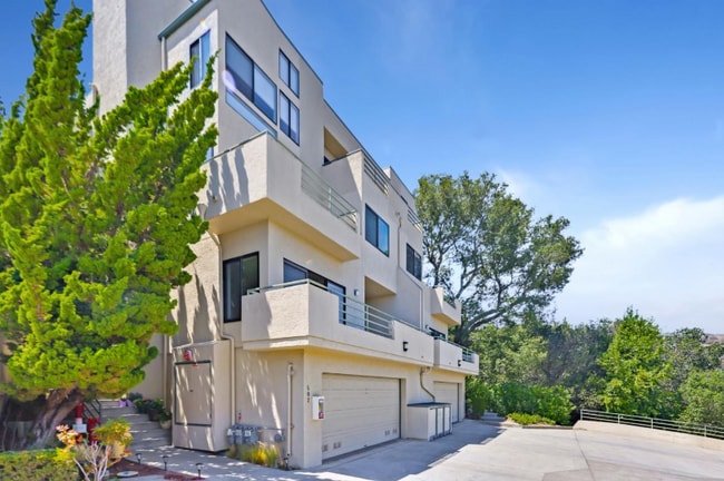 430 Portofino Dr in San Carlos, CA - Building Photo - Building Photo