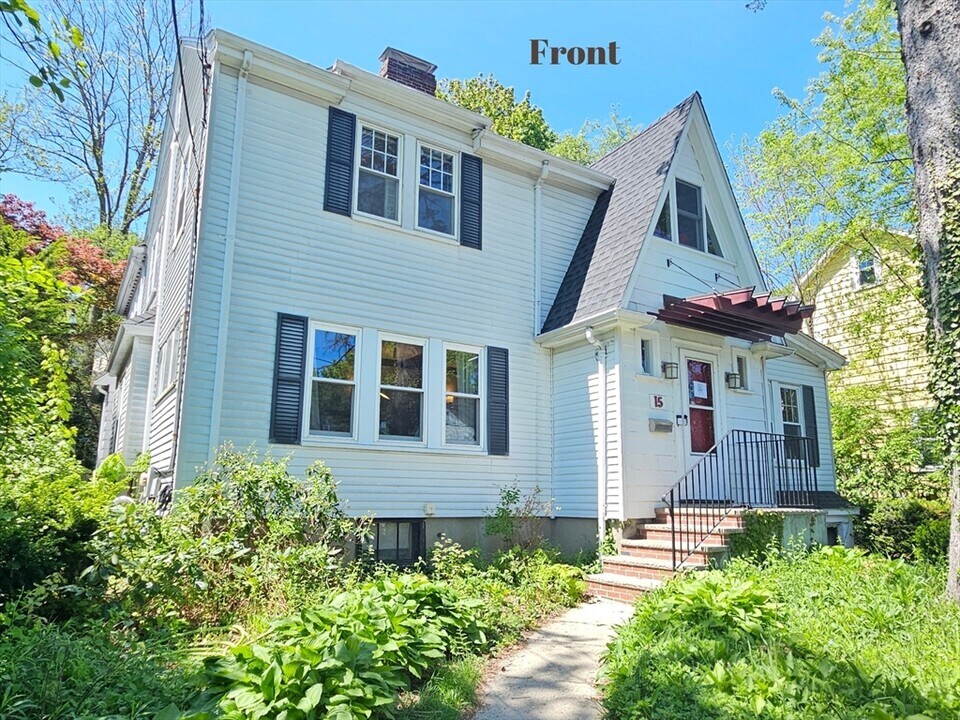 15 Hawthorne Ave in Arlington, MA - Building Photo