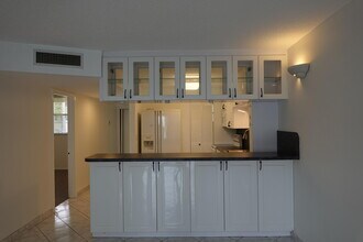 5321 NE 24th Terrace in Fort Lauderdale, FL - Building Photo - Building Photo