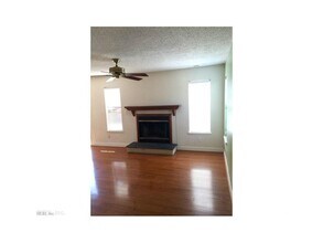 109 Seaside Ln in Virginia Beach, VA - Building Photo - Building Photo