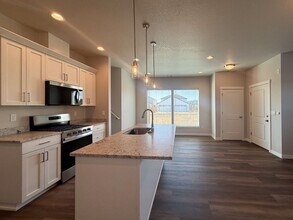 356 SE Shetterly Dr in Dallas, OR - Building Photo - Building Photo