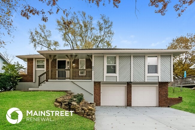 property at 8523 N Rhode Ave