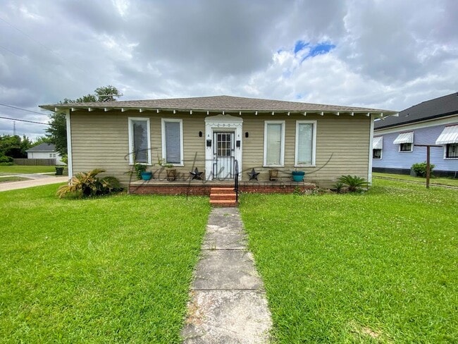 property at 630 Pryce St