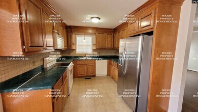 136 Longshadow Dr in Lexington, SC - Building Photo - Building Photo