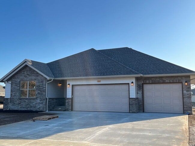 property at 1362 S Mahn Ave