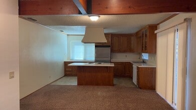 6516 Briartree Way in Citrus Heights, CA - Building Photo - Building Photo