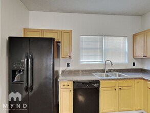 5050 Oakley Commons Blvd in Union City, GA - Building Photo - Building Photo