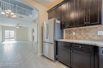 8905 Tom Noon Ave in Las Vegas, NV - Building Photo - Building Photo