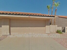 1705 N Ventura Ln in Tempe, AZ - Building Photo