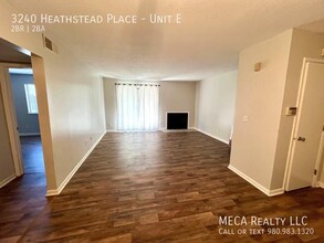 3240 Heathstead Place in Charlotte, NC - Building Photo - Building Photo