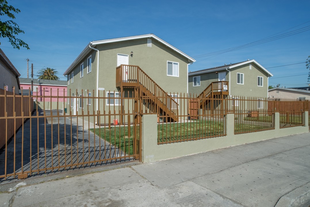 5939-5943 S San Pedro St in Los Angeles, CA - Building Photo