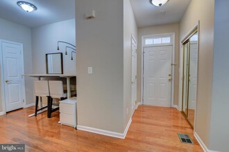 43920 Hickory Corner Terrace in Ashburn, VA - Building Photo - Building Photo