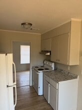 332 N Flag Chapel Rd in Jackson, MS - Building Photo - Building Photo