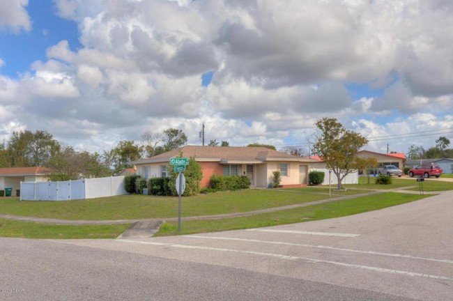 994 Alladin Dr in Deltona, FL - Building Photo - Building Photo