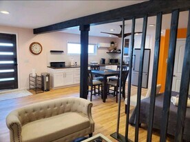 2481 E Canal Dr, Unit Sunshine Studio in Turlock, CA - Building Photo