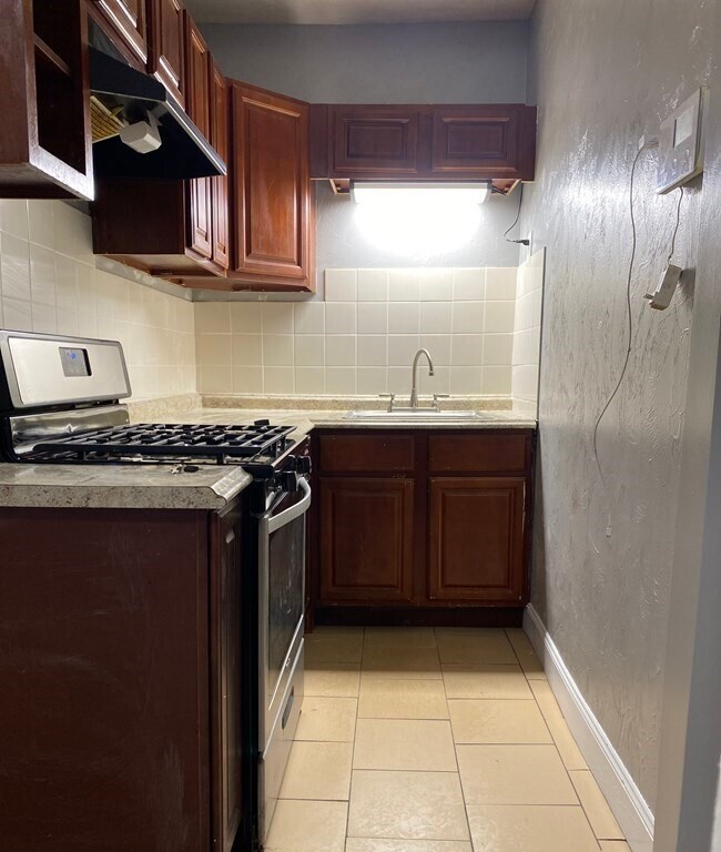 46 Winthrop St Rentals in Brockton, MA