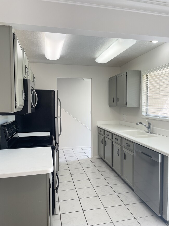property at 1871 Monterey Dr